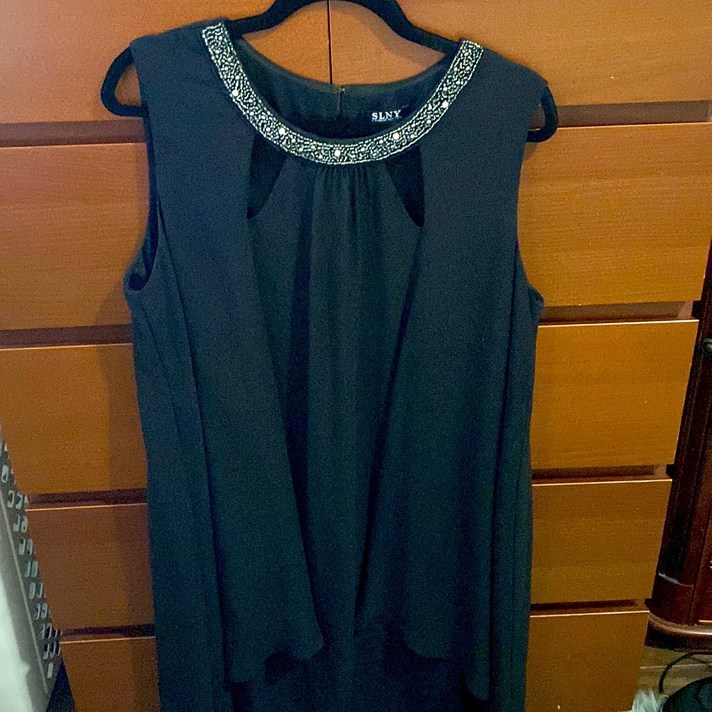 SLNY black cocktail dress